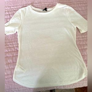 NWT Ivory white half sleeve fitted tee!  Shirttail/scoop hem.